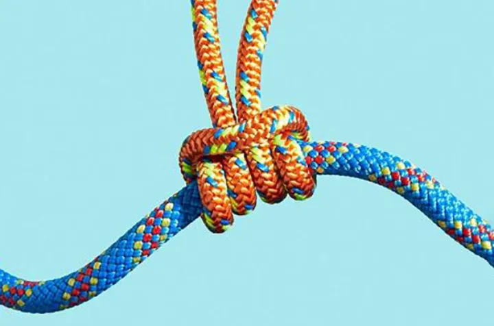 من مسئولم؛ پس هستم